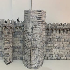 Wargame Terrain: Medieval castle, Minas Tirith or Helm&#39;s Deep walls and towers