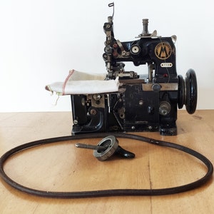 Vintage industrial sewing machine interlock machine Manufacturer: Mauser Spezial 1910-30s, German machine