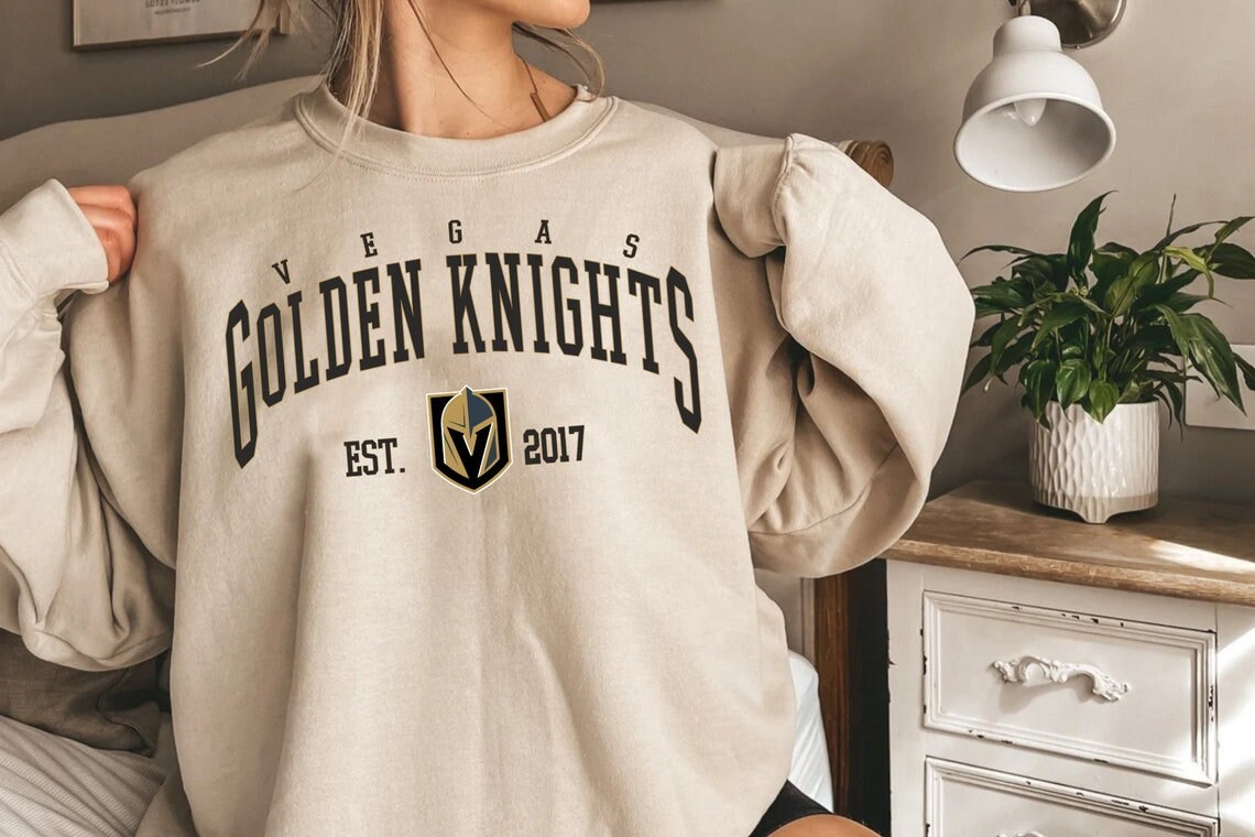 Antigua Vegas Golden Knights Women's Grey Victory Crew Sweatshirt, Grey, 65% Cotton / 35% POLYESTER, Size M, Rally House