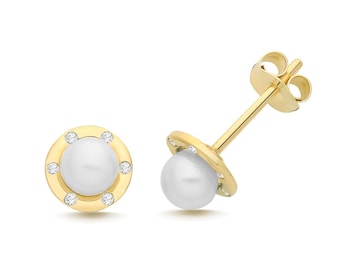 9K Yellow Gold Pearl Studs - Freshwater Pearl Earrings - Dainty Wedding Day Jewellery - Elegant Gift for Her - Birthday Christmas Present