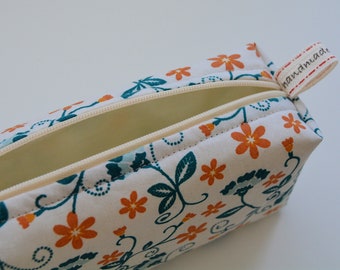 Pencil case, pencil case, cosmetic bag with flowers