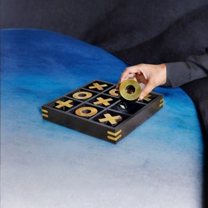 10 grands jeux de société Tic Tac Toe noirs élégants de qualité supérieure | Jeu de puzzle en bois | Décoration et jeux de table basse | Pièces légères plaquées or