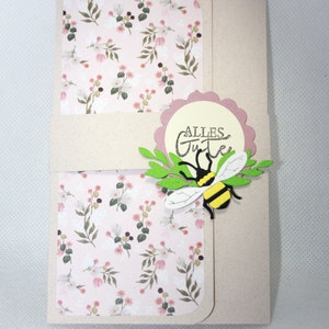 carte d'anniversaire spéciale au format pliable avec motif floral banderole