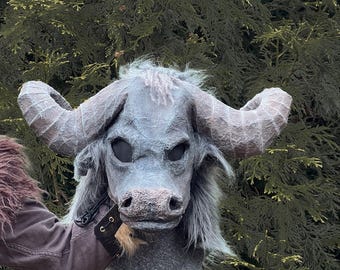 Handcrafted Minotaur Mask Unique Fantasy Mythology Beast Costume for LARP, Cosplay and Collectors – Detailed Horns & Fur Bull Head