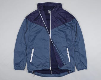 Y2K Nike Sportswear Lightweight Nylon Windbreaker – Navy/Slate Blue Colorblock  – Fits L, XL