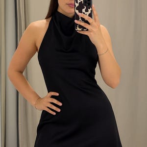 Rückenfreies Neckholder-Minikleid - Sexy schwarzes Sommer-Partykleid, ärmelloses schmales Cocktailkleid, elegante Streetwear-Clubwear
