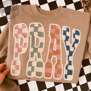 Yarn Pray png, Christian Yarn checkered PNG Retro Varsity Faith png Blessed Jesus Design Trending Girly Bible Quote Amen Popular Shirt png