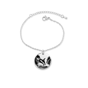Orca Bracelet - Whale Jewelry with Custom Engraving - Ocean Lover&#39;s Gift - Nautical Charm Bracelet - Sea Life Bracelet for Women & Men