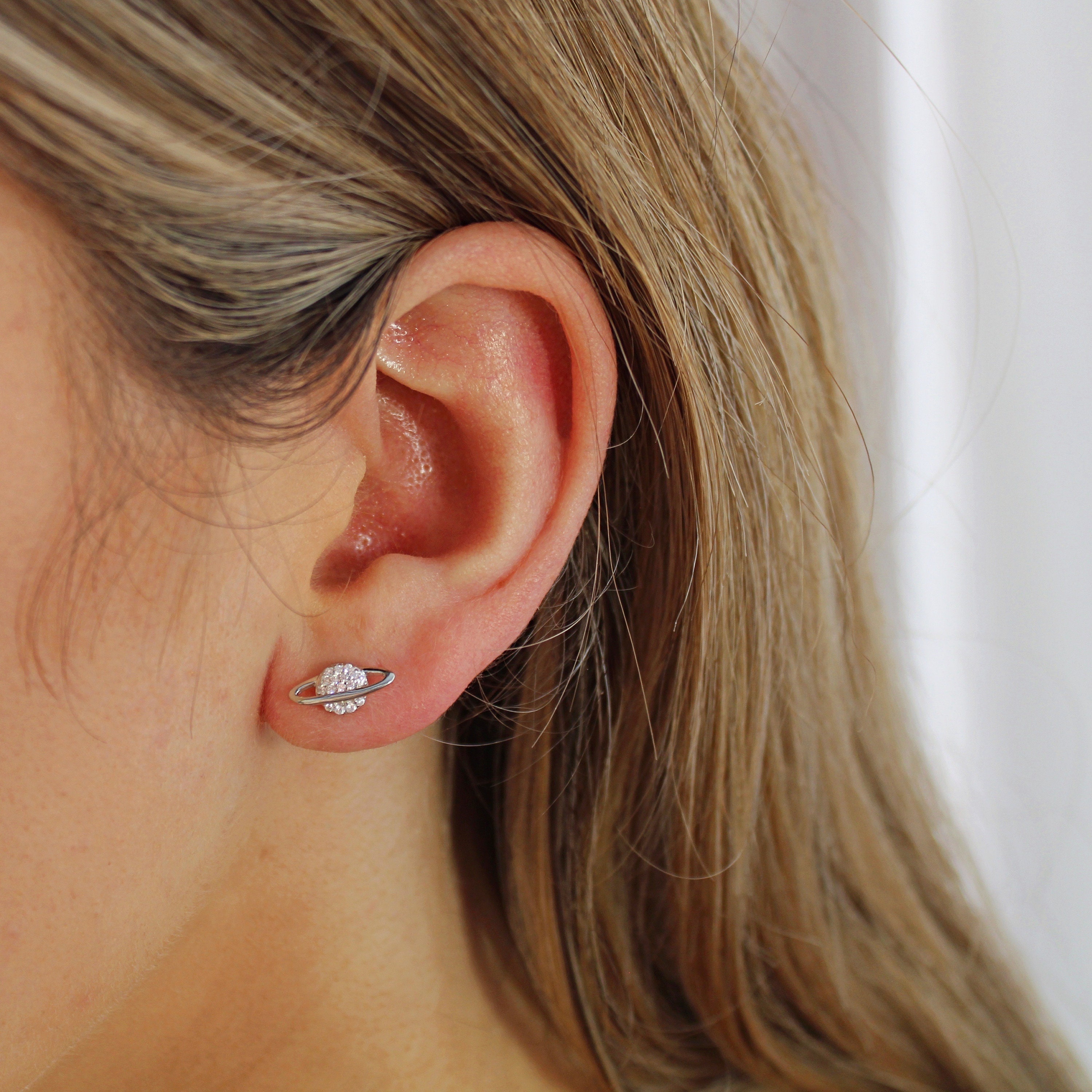 ピアス [SILVER925] Planet Cubic Hoop Earring Sterling Silver and Cubic Zirconia Saturn Planet Stud