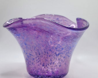 Floppy violet Vase