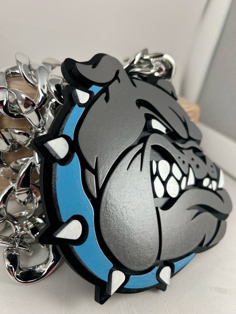 Handcrafted Multi Layered Wooden Team Logo Chain Pin Chain Turnover