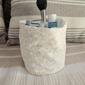 Makeup Organizer Puff Bucket Bag – Floral Terry Makeup Organizer, Cute Vanity & Toiletry Organizer, Travel Pouch for Cosmetics