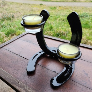 Horseshoe double tealight holder