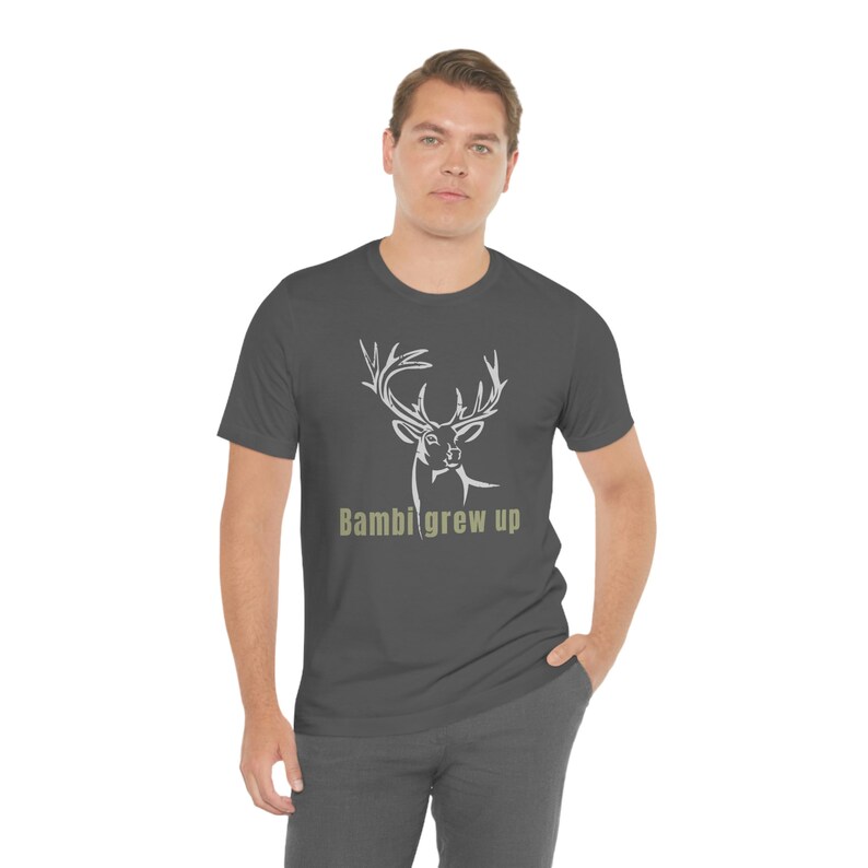 Bambi groeide op jacht T shirt, herten jacht korte mouw T shirt, herten seizoen, shirt voor man of vader, cadeau voor Hunter afbeelding 4