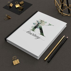 Nombre personalizado letra inicial monograma floral alfabeto diario, flores diario personalizado, regalo para su madre hija hermana papá hijo hermano