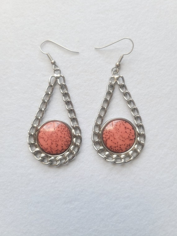 Vintage coral and silver-toned drop hook earrings - image 4