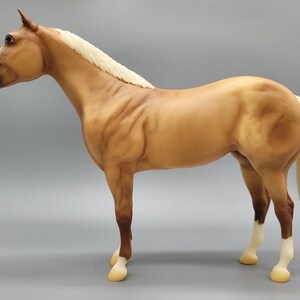 Breyer Horse Palomino AQHA 75th Anniversary Limited Edition