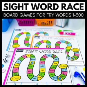 Può includere: Un set di giochi da tavolo Sight Word Race per parole Fry 1-300. Ogni tabellone in carta bianca presenta un percorso colorato e tortuoso con spazi individuali contenenti parole stampate, un cerchio Start e un cerchio Finish. Include dadi e pennarelli.