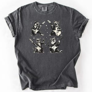 Funny Rock Cats Guitar T-Shirt: Cat & Music Lovers Unisex Tee