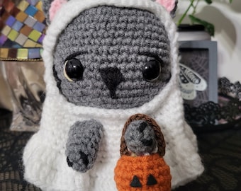 Crochet Cat Ghost Amigurumi Plush, Halloween Kitty with Pumpkin Bucket, Spooky Cute Ghost Costume Decor
