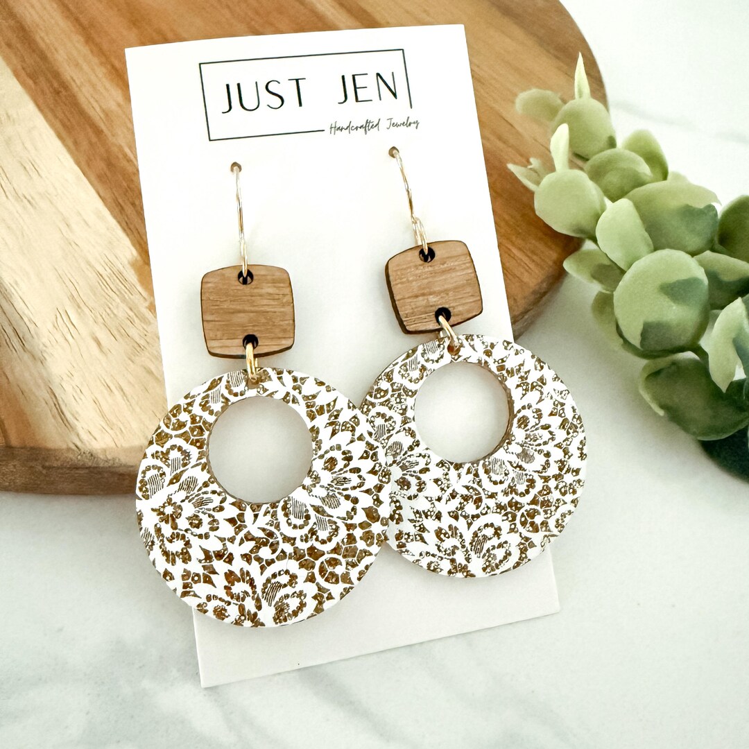 White Sparkle Circle Earring
