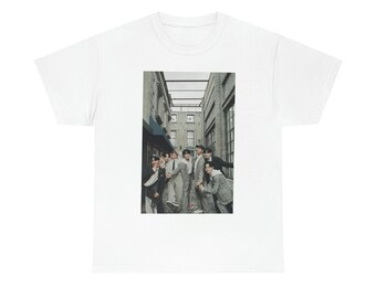 Camiseta unissex de algodão pesado - BTS Merch