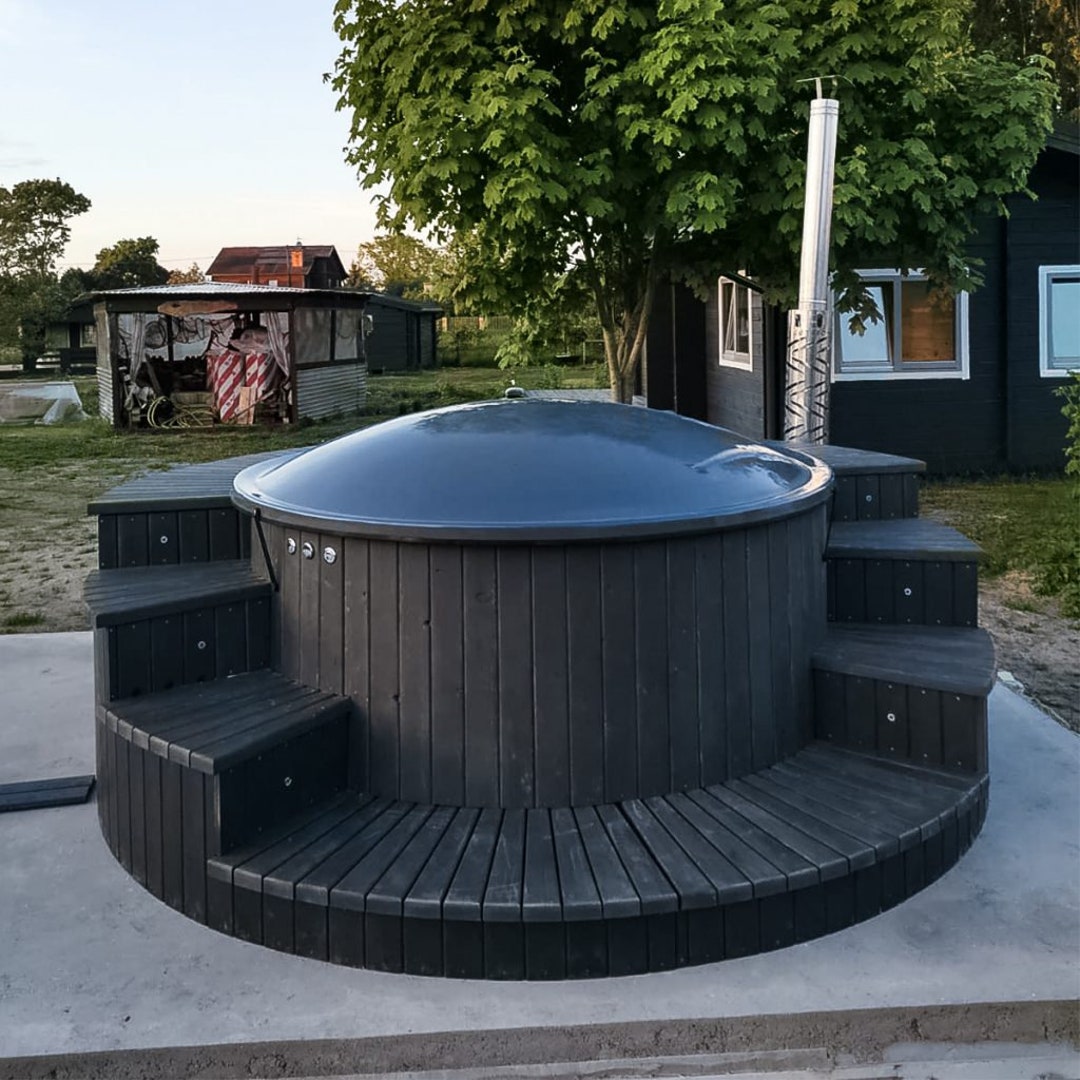 Outdoor Bath Or Hot Tub