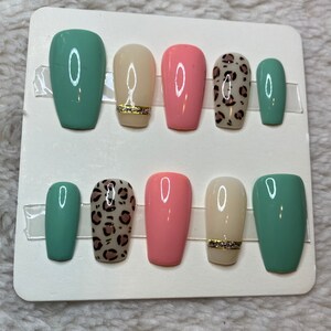 High quality hand painted Press On Nails with leopard print detail