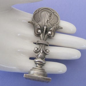 Timbro di ceralacca francese religioso Vergine Maria Gesù Fleur de Lis placcato in argento Made in France Art Nouveau Belle Epoque 1900 timbri di sigillo
