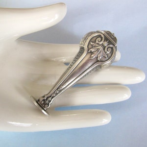 Cachet de cire français, design Empire, argent massif 800, Art nouveau antique à vintage, pas de monogramme, cadeau d'article de bureau unique, cachets