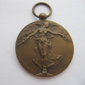 Médaille d'art belge, déesse ange de la victoire, pendentif médaillon des nations alliées de la Première Guerre mondiale, 1914 1918, antiquités belges de la Première Guerre mondiale, années 1910 Paul Dubois