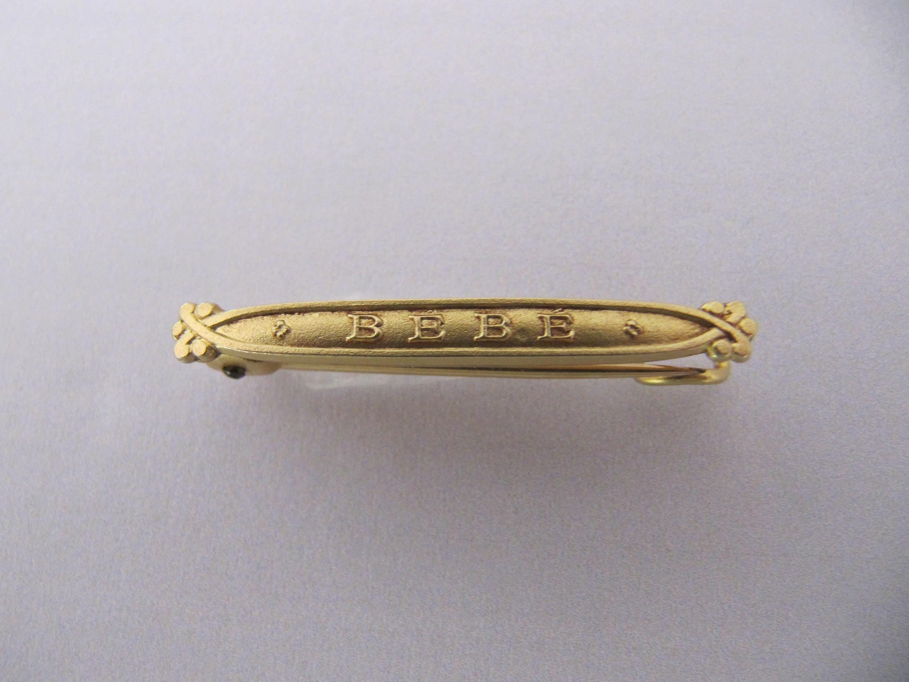 Petite Broche De Bavoir Ancienne En Plaqué Or - Pour Bébé Ou Poupée - Style Vintage - Occasion