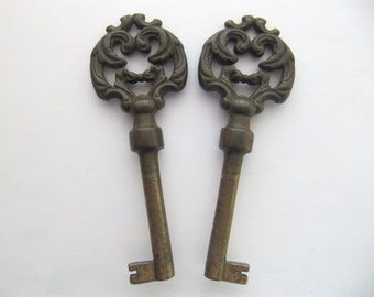2 Vintage Skelett Schlüssel, Mid-Century 1960er Jahre, ausgefallene Schlüssel, ausgefallene Schlüssel für Schlüssel, auch für Schmuck