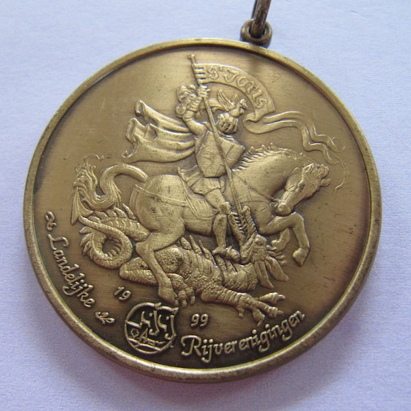 Saint George and the Dragon Vintage Medallion Pendant, 1999 aged-brasstone Art Medal Belgian, Knight in Armor, Gift for Horse Dragon fans