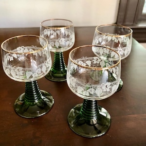 Set of 4 Roemer Bochling Delicately Etched Beehive Grapevine Gold-Rimmed Cordial/Wine Glasses w/ Green Base