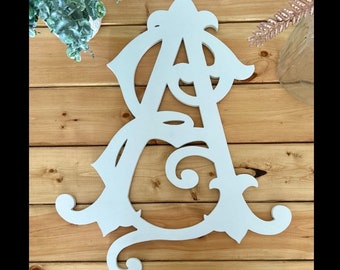 custom monogram sign, wedding hanging monogram, wooden crest sign, wooden crest wedding, personalized wedding sign, family crest sign