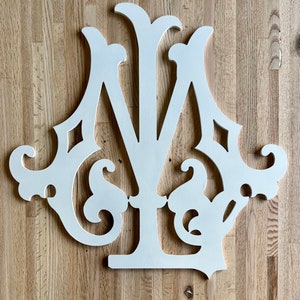 custom monogram sign, wedding hanging monogram, wooden crest sign, wooden crest wedding, personalized wedding sign, family crest sign