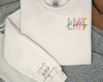 Sudadera de terapeuta de masaje personalizada, sudadera LMT, cuello redondo LMT personalizado, regalo de graduación LMT, camisa de terapia de masaje, regalo Lmt