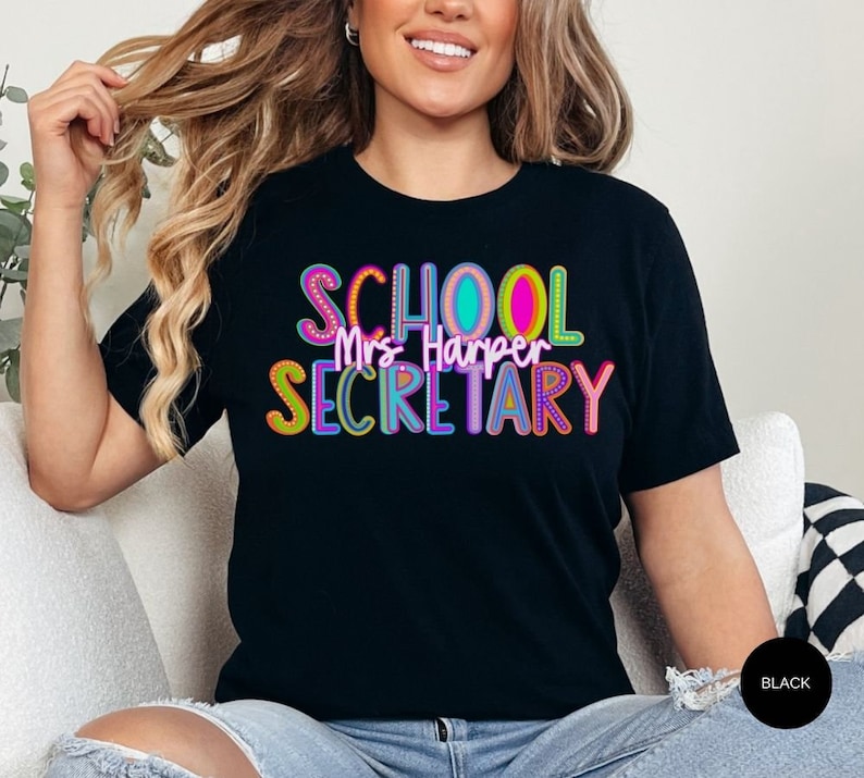 Camisa de secretaria de la escuela, camisa personalizada de la oficina de la escuela, regalo de secretaria, camiseta del personal de la escuela, camisa de secretaria personalizada, camiseta de secretaria, oficina imagen 2
