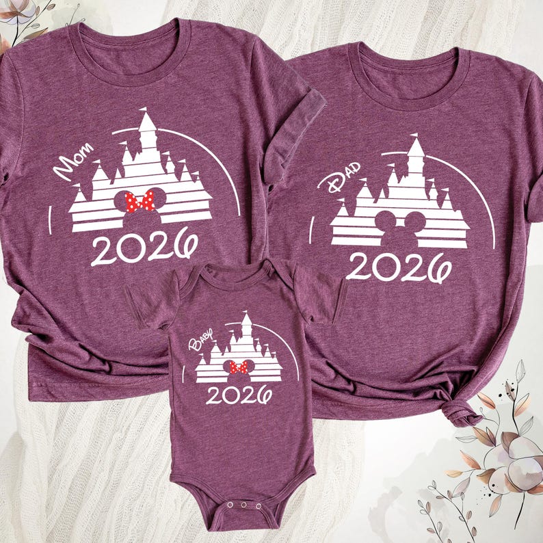 Camiseta personalizada de viaje a Disney 2026. Camiseta personalizada de vacaciones familiares en Disney, camiseta a juego de Disneyworld 2026, camiseta de Disneyland, camisetas de cumpleaños de Disney. imagen 7