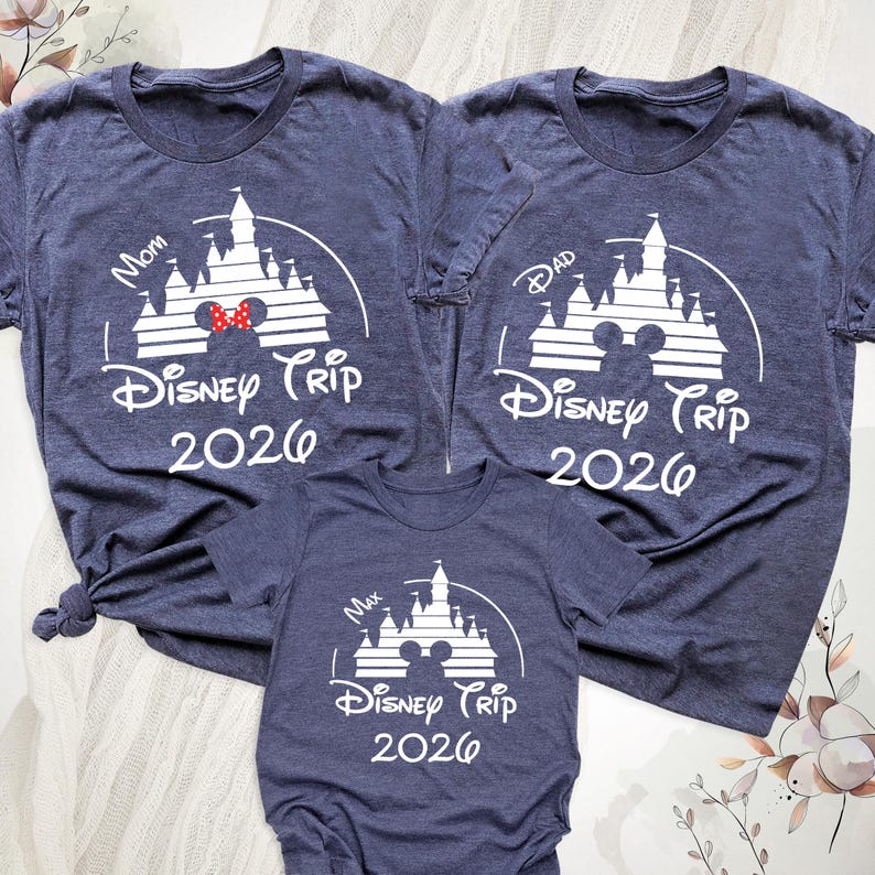 Camiseta personalizada de viaje a Disney 2026. Camiseta personalizada de vacaciones familiares en Disney, camiseta a juego de Disneyworld 2026, camiseta de Disneyland, camisetas de cumpleaños de Disney. imagen 4