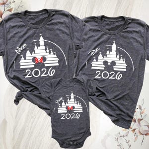 Camiseta personalizada de viaje a Disney 2026. Camiseta personalizada de vacaciones familiares en Disney, camiseta a juego de Disneyworld 2026, camiseta de Disneyland, camisetas de cumpleaños de Disney. imagen 6