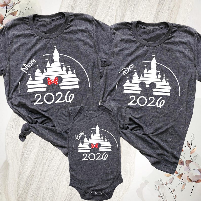 Camiseta personalizada de viaje a Disney 2026. Camiseta personalizada de vacaciones familiares en Disney, camiseta a juego de Disneyworld 2026, camiseta de Disneyland, camisetas de cumpleaños de Disney. imagen 6