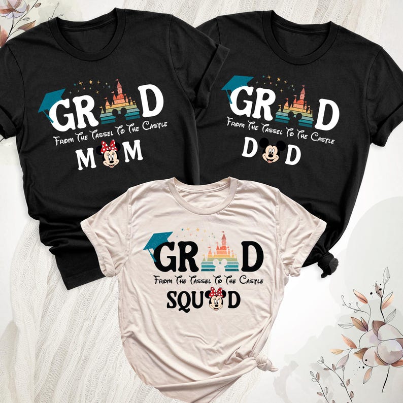 Camisetas personalizadas de graduación de Disney, camiseta a juego para viaje familiar, camiseta de la promoción de 2026 de Disney, camiseta de graduación de Disney, camiseta de Disneyland, camiseta de Disneyworld. imagen 1