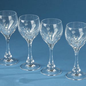 Set of 4 Wine Glasses - Nachtmann Crystal