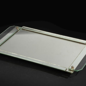 flat mirror tray