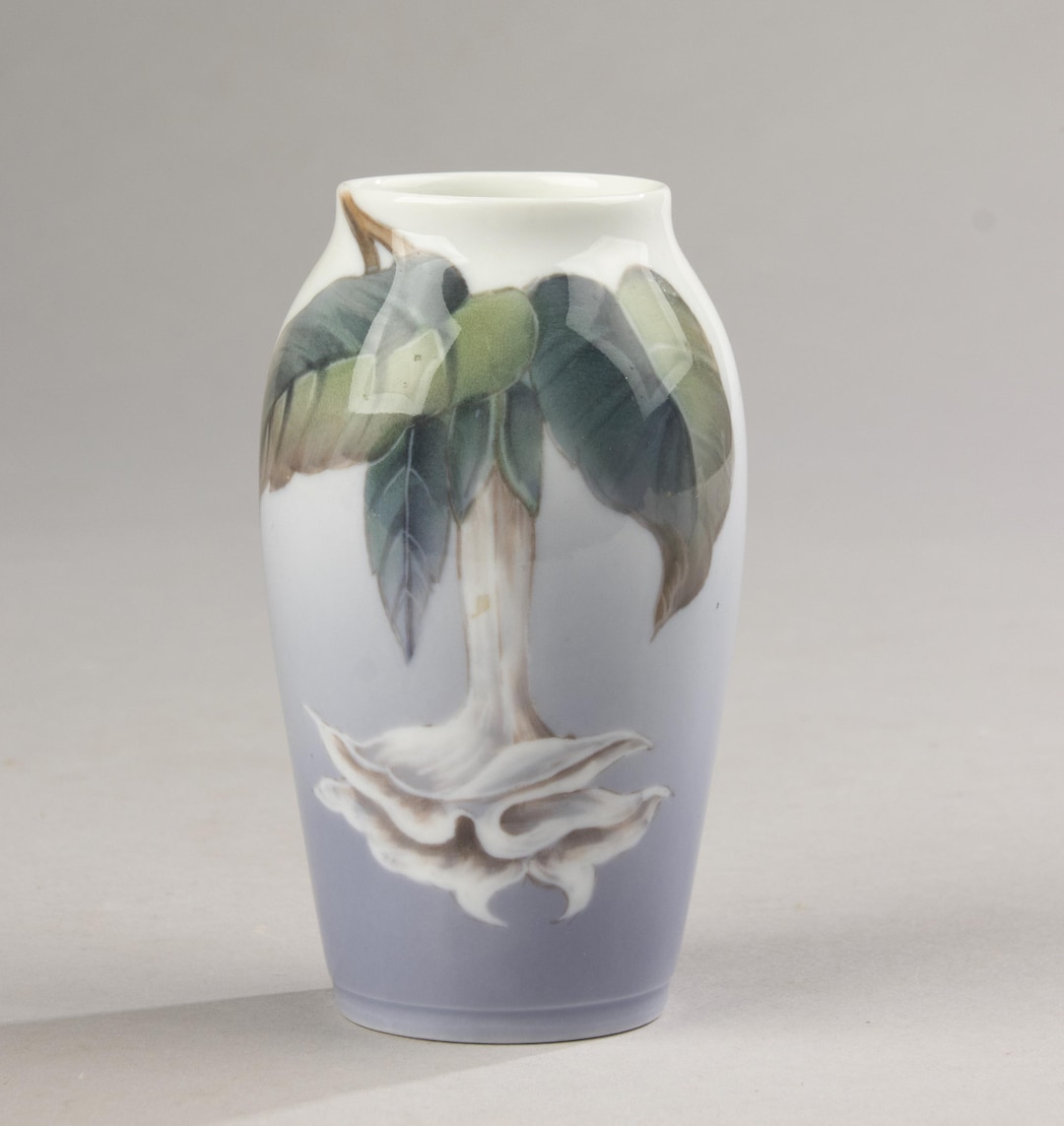 ロイヤルコペンハーゲン   花瓶 陶器 ロイヤルコペンハーゲン - 小さな磁器の花瓶 - モデル 2687 88A - Etsy