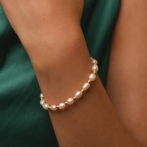 Freshwater Pearl & Gold Bead Bracelet, Bridesmaid Bracelet, Statement Bracelet, Wedding Bracelet, Handmade Pearl Jewelry, Layering Bracelet,