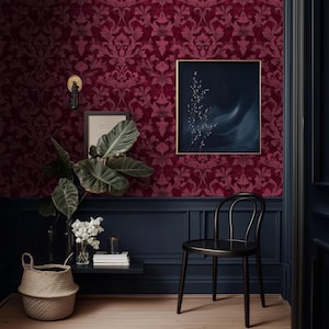 Djupvinröd damask tapet: Elegant självhäftande vinyl bild 2