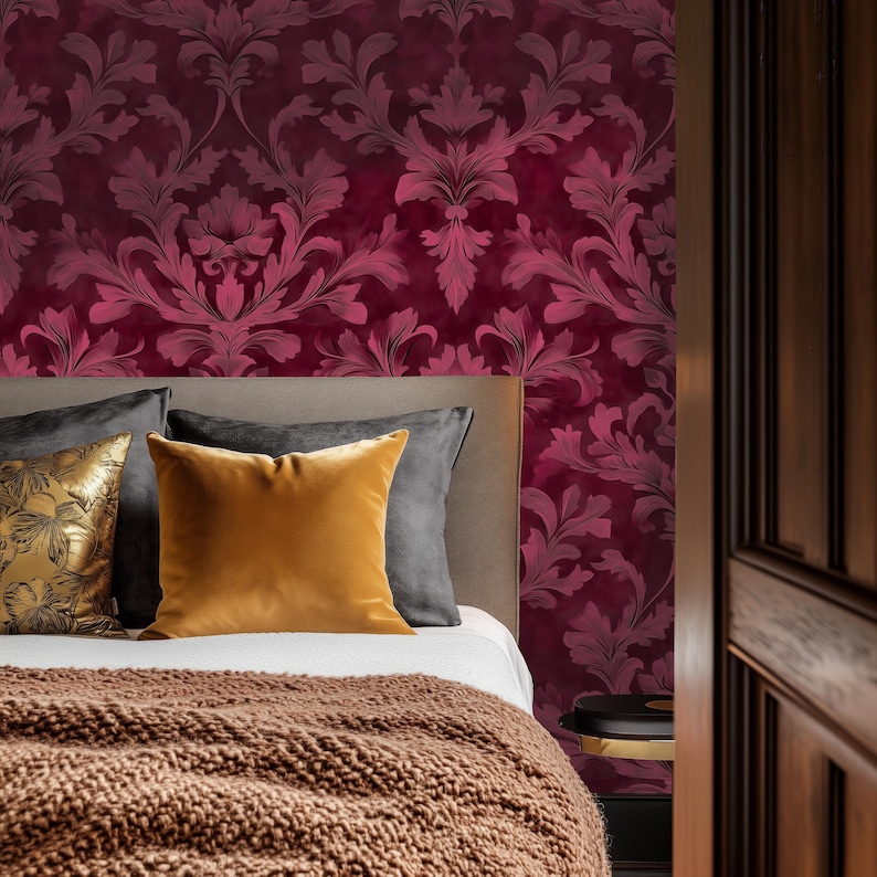 Djupvinröd damask tapet: Elegant självhäftande vinyl bild 4